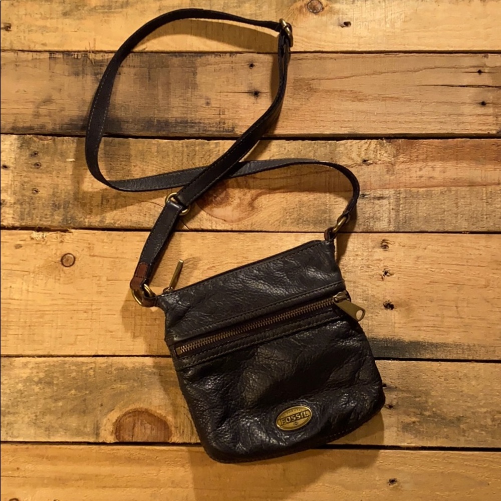 EUC Fossil Black Leather Crossbody Purse